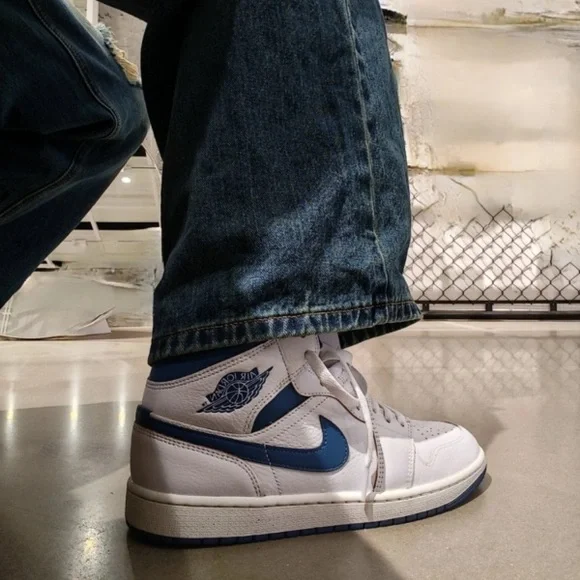 Brand New Air Jordan 1 Mid Men’s Sneakers “Industrial Blue” - Picture 12 of 12